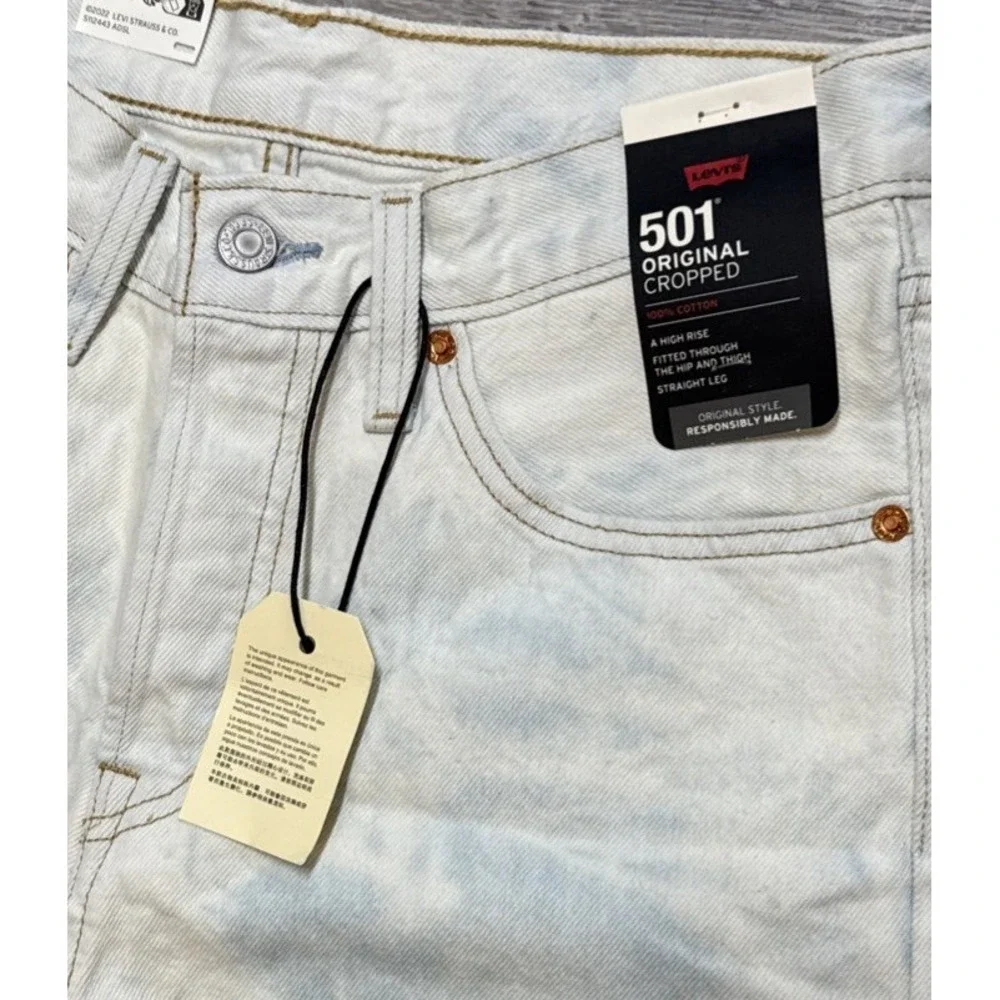 Levis 501‎ Original Cropped Jeans Womens 27x26 Light Acid Wash Premium NWT
